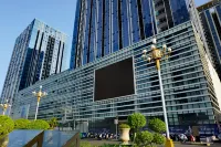Guihai Select Theme Hotel (Guilin North Railway Station Evergrande Plaza)