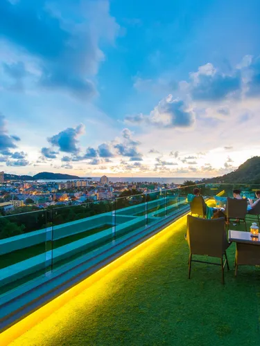 รูปภาพของแอทอีส ภูเก็ต ป่าตอง