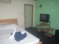 Sunrise Villas Seaview Hotels near Ao Noi Na