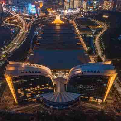 Howard Johnson CAEXPO Plaza Nanning Hotel Exterior