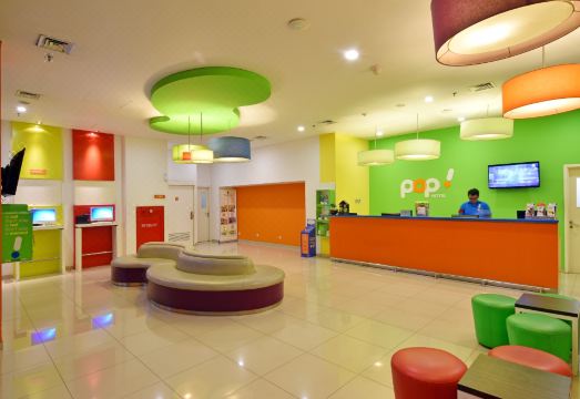 팝 호텔 끌라빠 가딩의 깔끔한 욕실 또는 세면대 이미지