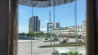 Huangmei Tianhe Business Hotel (Xiaochi Town)