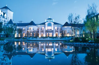 Crowne Plaza Hotel Hotels near Jiuzhuangwo Railway Station