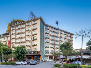 New Century Hotel ( Yangshuo VIP Building)