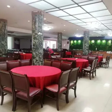 Zhongyi Hotel