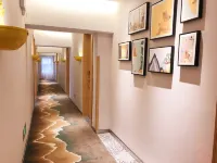 攜家會朋飯店（省博物院國貿360店） 博雅體育運動俱樂部-游泳館附近的飯店