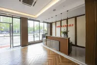 Taihe Yuejia Business Hotel