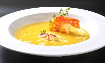 Yuntianlou Holiday Royal Hotel