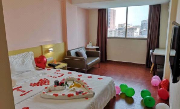 7 Days Inn (Huizhou High Speed Railway Station Xiaojinkou Branch) - Housity