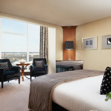 The Chelsea Harbour Hotel & Spa London Отели рядом с достопримечательностью «Фулхэм»
