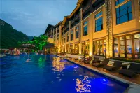 Maple Aroma Valley Hot Spring Resort Hotel - Pools