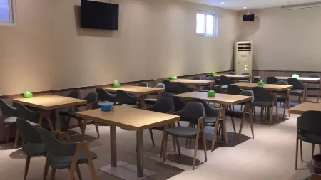 Yijia365Eaka hotel Отели рядом с достопримечательностью «Чэнань Народная Больница»