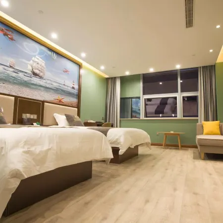 Golden Sunshine Hotel