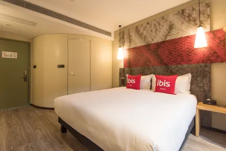 Ibis Hotel (Xi'an Jiaotong University)