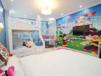 上海骑士王国酒店 - 米奇家庭三床滑滑梯房