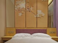 24K精品酒店(上海南京东路步行街店) - 豪华大床房