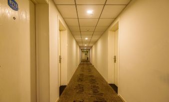Hanting Hotel (Urumqi Wanda, Changjiang Road)