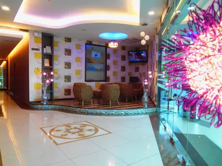 Sky Star Hotel KLIA/KLIA2 Отели в г. Денгкил
