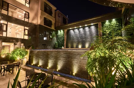 Yunshangpin International Hotel