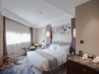 深圳公明凯雷斯顿酒店 - 高级大床房