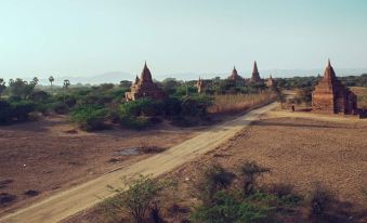 Kumudara Hotel Pagoda View