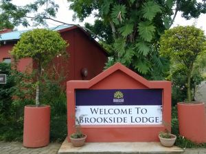 Brookside Lodge B&B