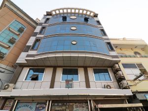 OYO 23166 Hotel Madani