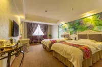 Friendship Peak Holiday Hotel Hotels near The Ancient City of Jiaohe