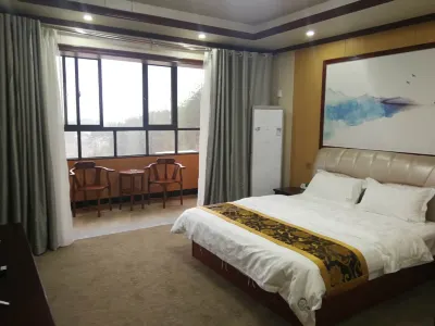 Qingyun Hotel 뤄톈 호텔