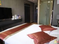 速8酒店(乌鲁木齐南湖店) - 标准大床房