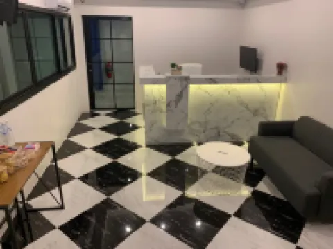 9TY Hotel (Ninety Hotel)