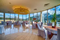 President Hotel Montfort - Pools
