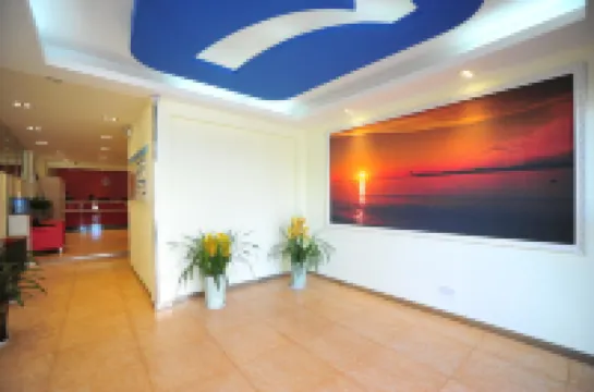 7 デイズ インチェーンホテル(昆明董家灣電信大樓)