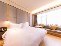 全季酒店(杭州未来科技城绿汀路店) - 零压高级大床房