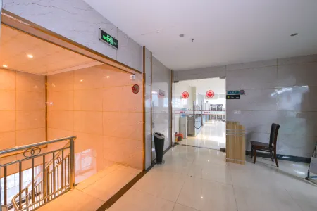 Guigang Guiping Tianhe Business Hotel Отели рядом с достопримечательностью «Xishan Mountain»