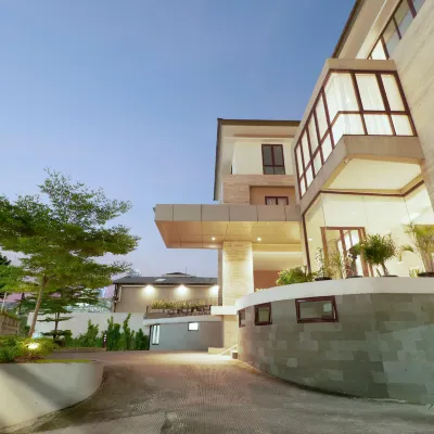 Plaza 54 Residence โรงแรมใกล้ห้างแอมบาสซาเดอร์
