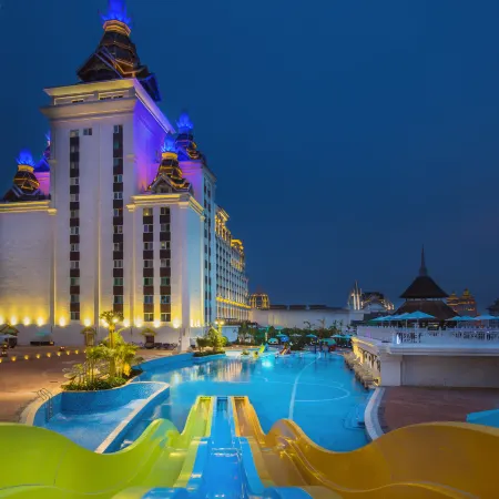 Mekong River Jing Land Hotel