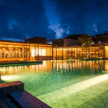 The Gallery Hotel NaiHarn Отели рядом с достопримечательностью «Мыс Промхтеп»