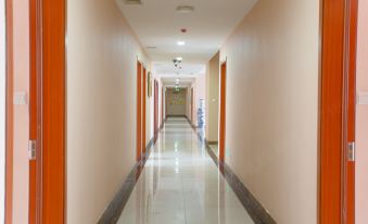 Tiancheng Hotel (Donggang North High Speed Railway Station)