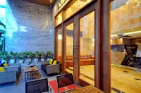 Apollo Hotel Nha Trang - 3-Star