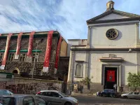 Napoli Squares Suites Отели рядом с достопримечательностью «Ospedale Monaldi»