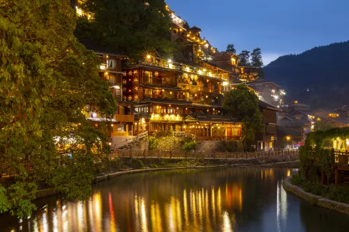 Xijiang Story Vacation Apartment (Xijiang Qianhu Miao Village No. 4 Wind and Rain Bridge)