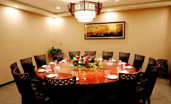 Hanyuan Business Hotel (Victoria commercial building of Linhe high speed railway station)