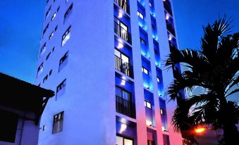 Mega Light Hotel