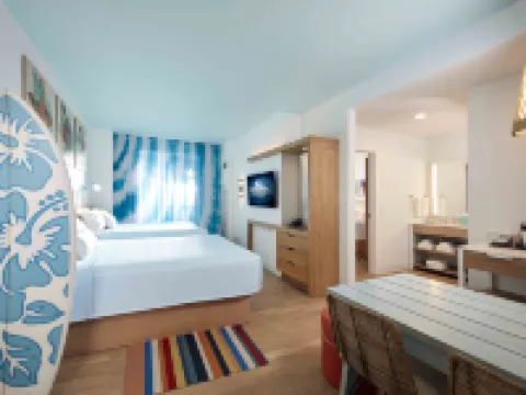 ユニバーサルス エンドレス サマー リゾート - サーフサイド イン アンド スイーツ オーランドのホテル