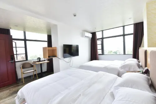 Dongxing Aegean Hotel - Beach