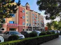 Century Star Hotel (Fuyun Pedestrian Street) Hotels near Keketuohai Airport