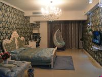米兰时尚主题酒店(西安胡家庙万和城店) - 欧式主题大床房