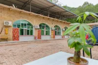 Yan'an Xinyuan Cave Homestay