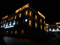 稻城亚丁藏缘酒店 - 酒店外部